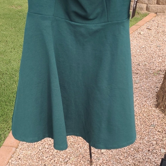 NWT green lulu's deess - Picture 5 of 5